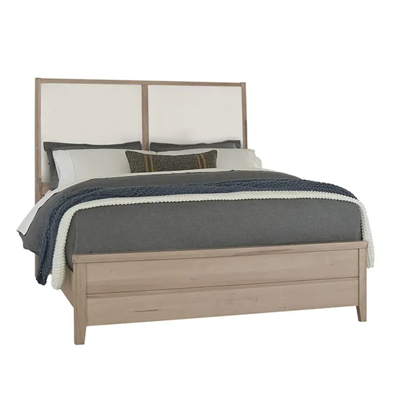 Woodbridge – Queen Upholstered Bed With White Fabric – Clear Maple