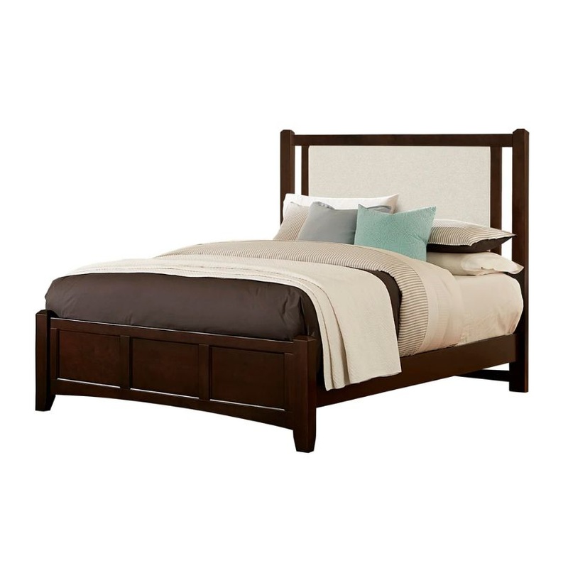 Bonanza – Queen Pebble Gray Upholstered Bed With Mansion Footboard – Merlot