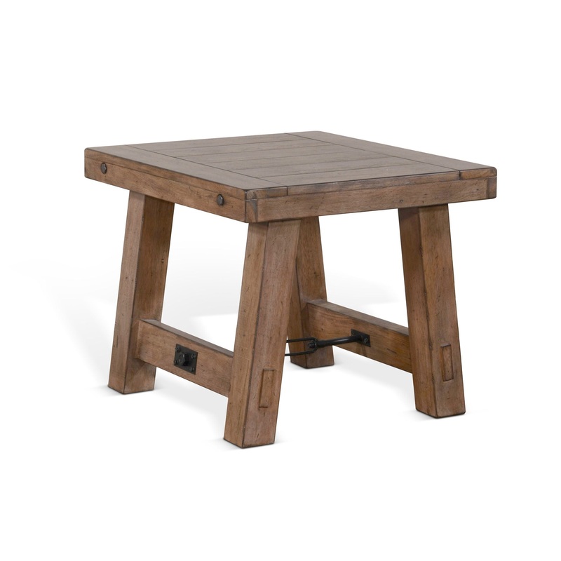 Doe Valley – End Table – Brown