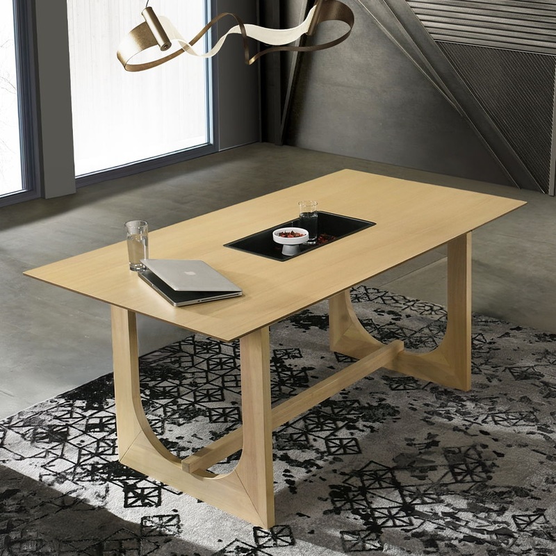Blayde – Dining Table – Natural Finish