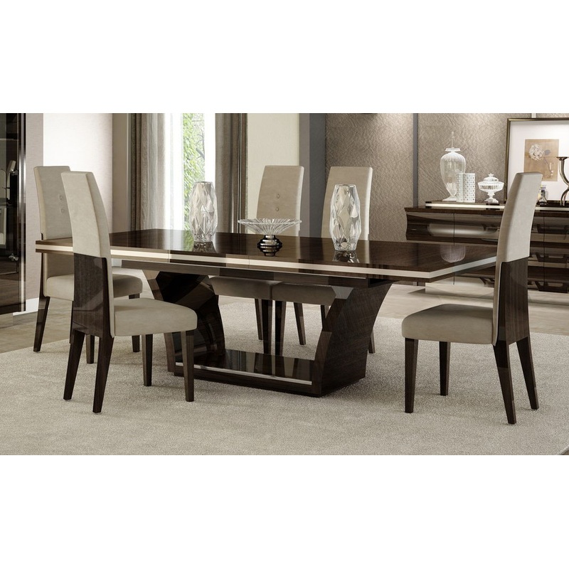 D832 – Dining Table – Wenge
