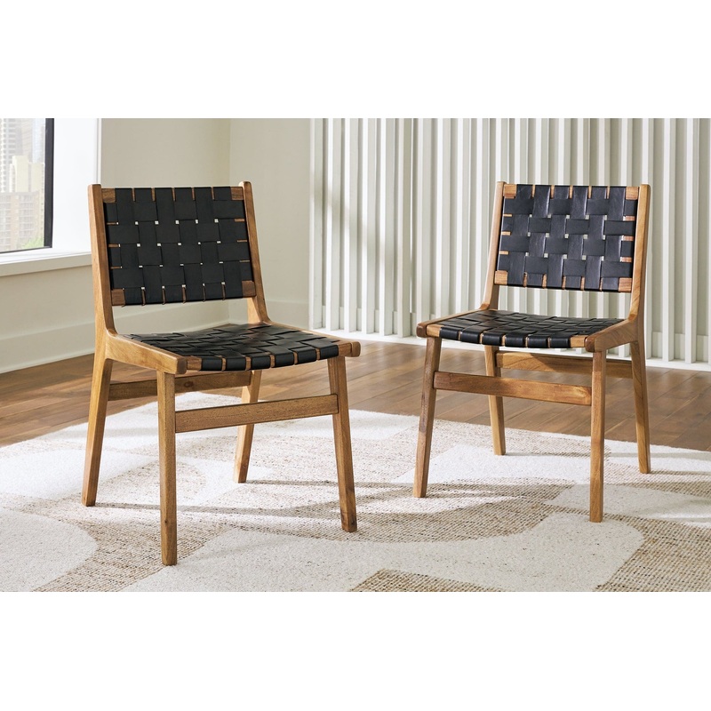 Ashley Express – Fortmaine Dining Room Side Chair (2/CN)